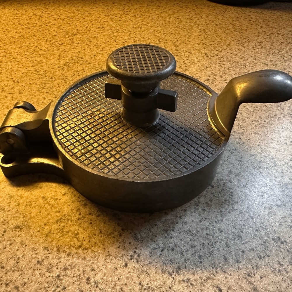 Vintage Commercial Grade 4 5/8" Metal Adjustable Hamburger Patty Press